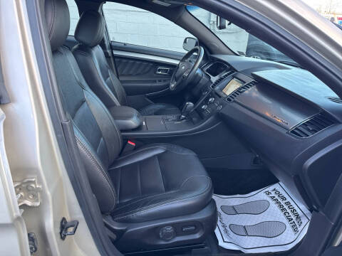 2017 Ford Taurus SEL