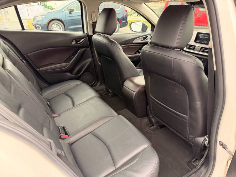 2017 Mazda MAZDA3 Touring