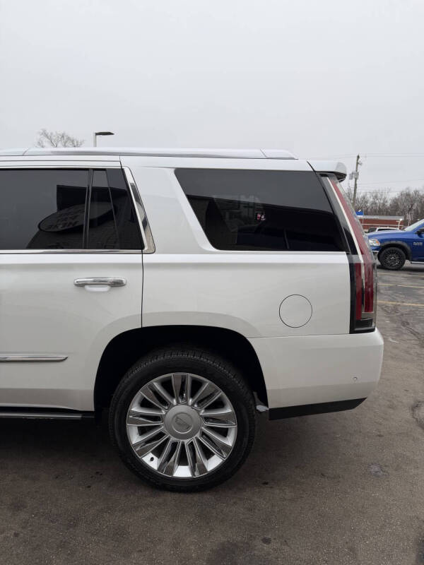 2017 Cadillac Escalade Platinum