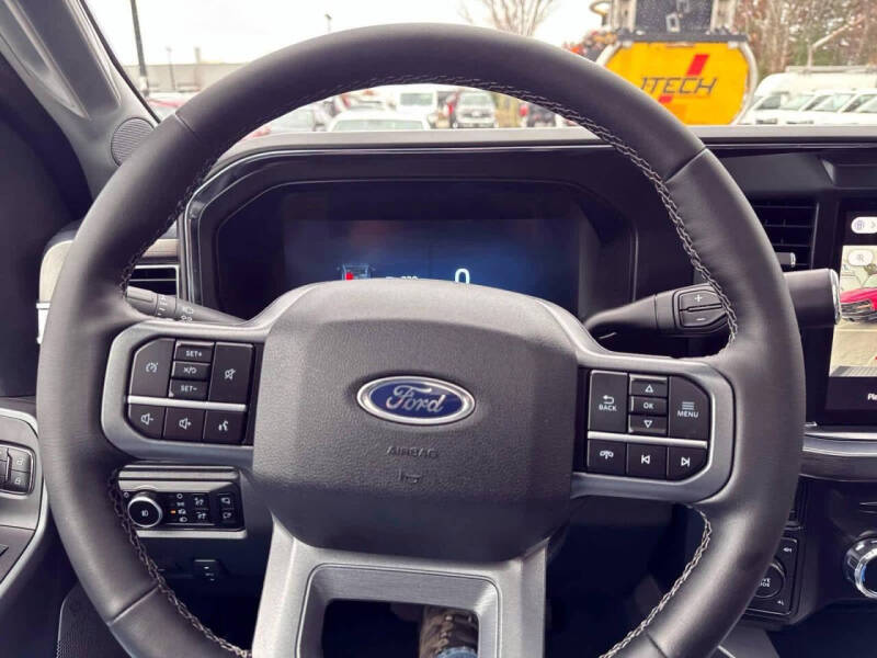 2025 Ford F-450 Super Duty Lariat