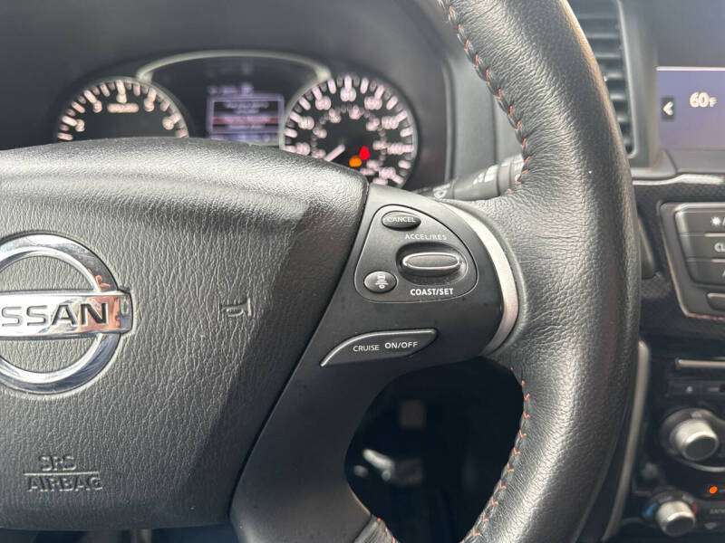 2020 Nissan Pathfinder SV