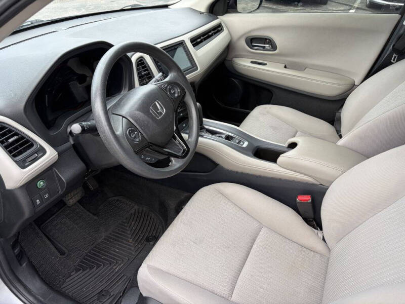 2017 Honda HR-V LX