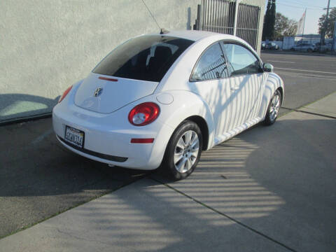2009 Volkswagen New Beetle Base PZEV