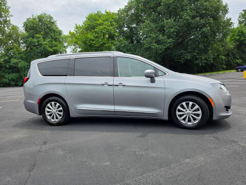 2018 Chrysler Pacifica Touring L Plus