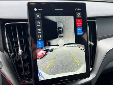 2026 Volvo XC60 B5 Ultra Black Edition