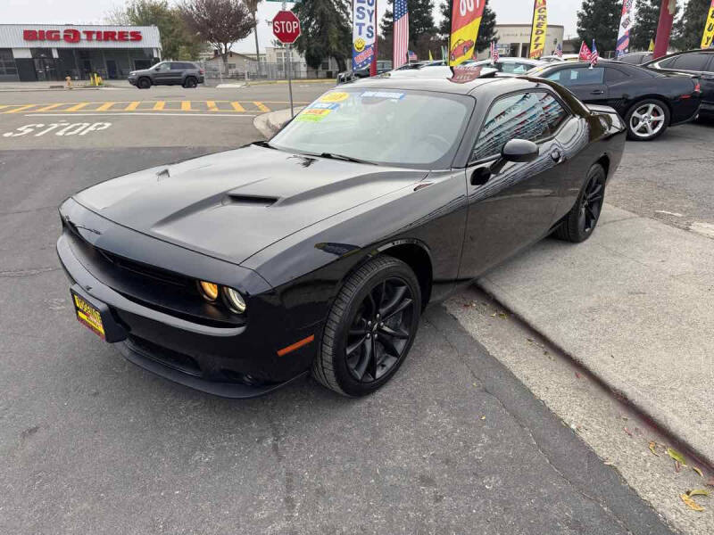 2018 Dodge Challenger SXT Plus