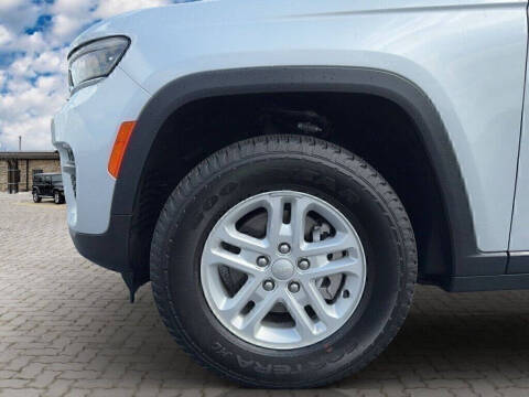 2023 Jeep Grand Cherokee Laredo