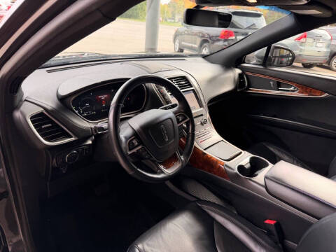2019 Lincoln Nautilus Select