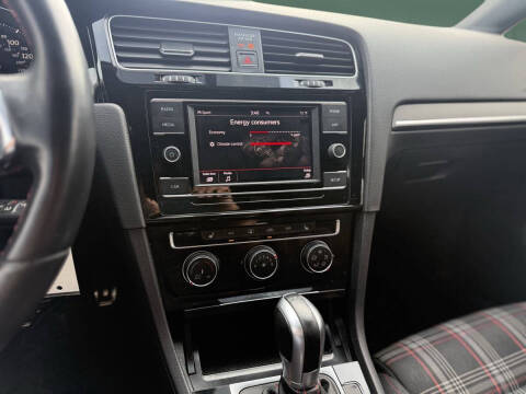 2018 Volkswagen Golf GTI S