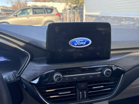 2020 Ford Escape Titanium