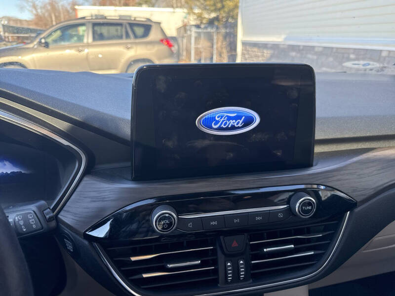 2020 Ford Escape Titanium