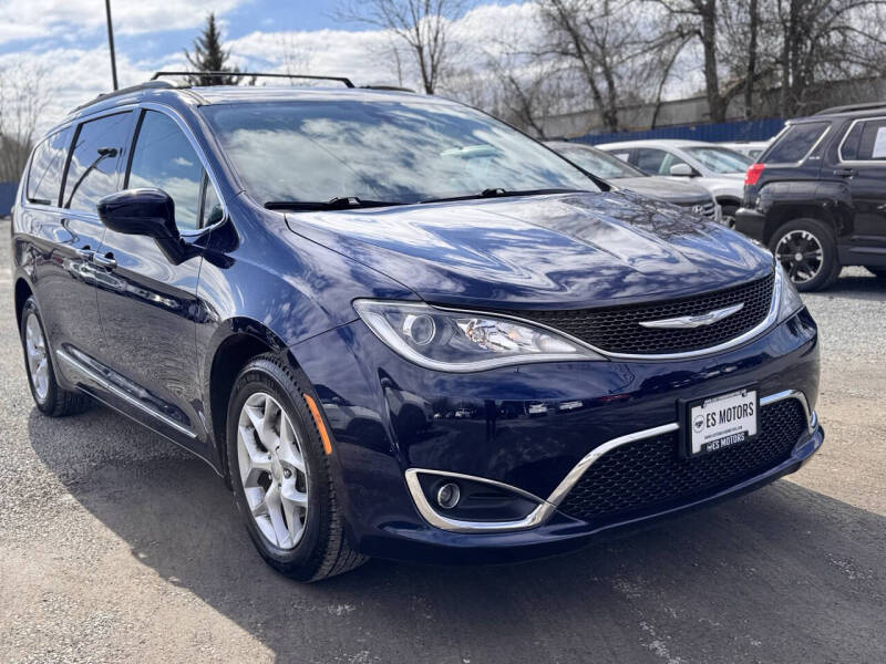 2017 Chrysler Pacifica Touring Plus