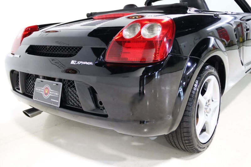 2004 Toyota MR2 Spyder