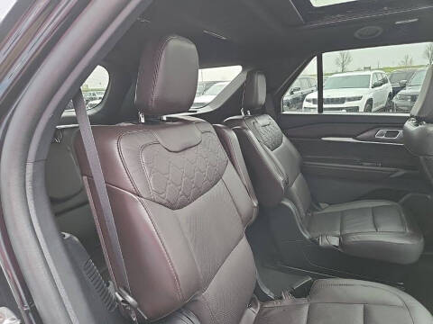 2025 Ford Explorer Platinum