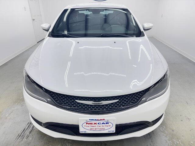 2015 Chrysler 200 S