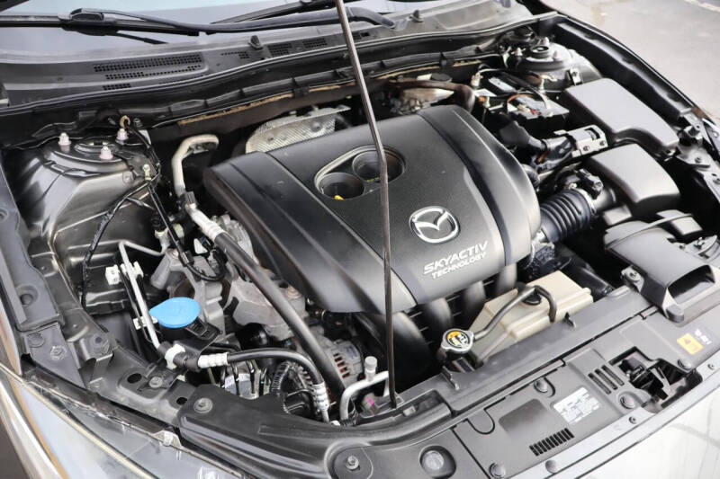 2018 Mazda MAZDA3 Touring