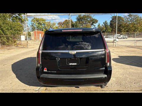 2018 Cadillac Escalade Luxury