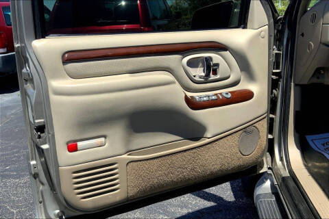 2000 Cadillac Escalade
