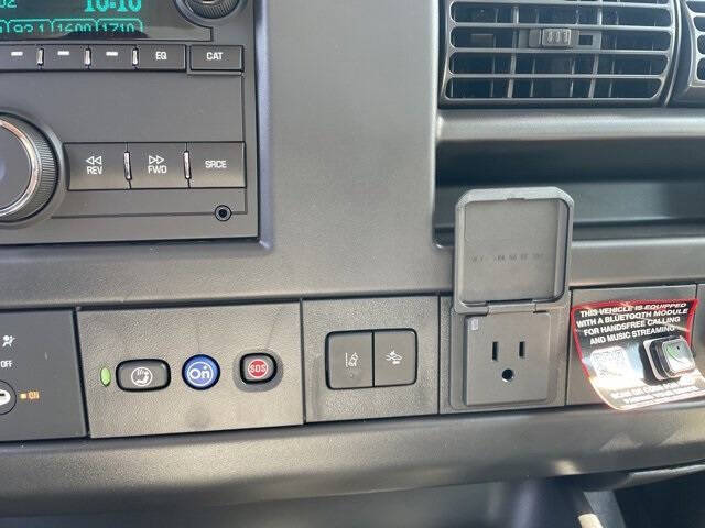 2025 GMC Savana 2500