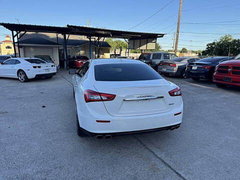 2016 Maserati Ghibli