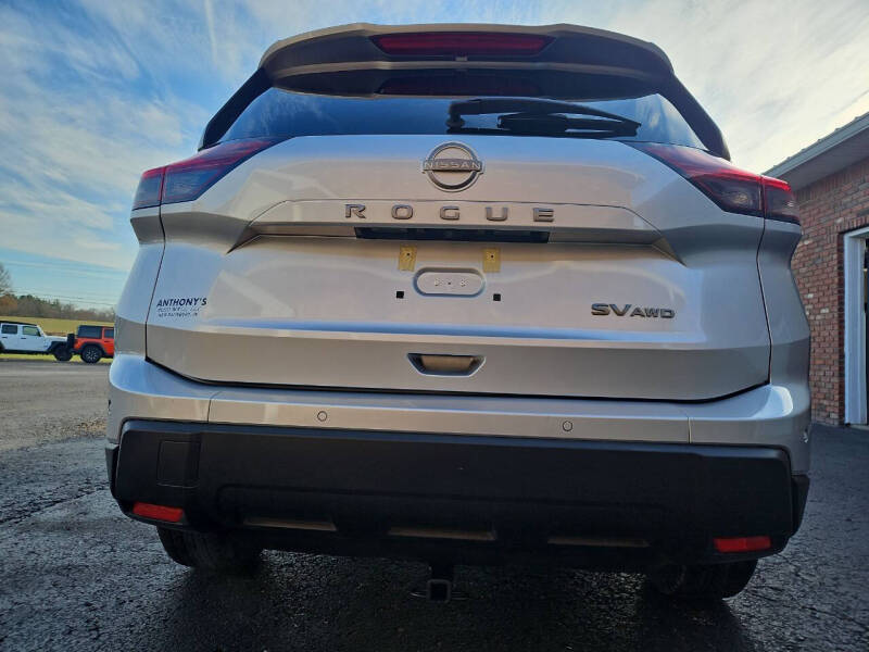 2024 Nissan Rogue SV