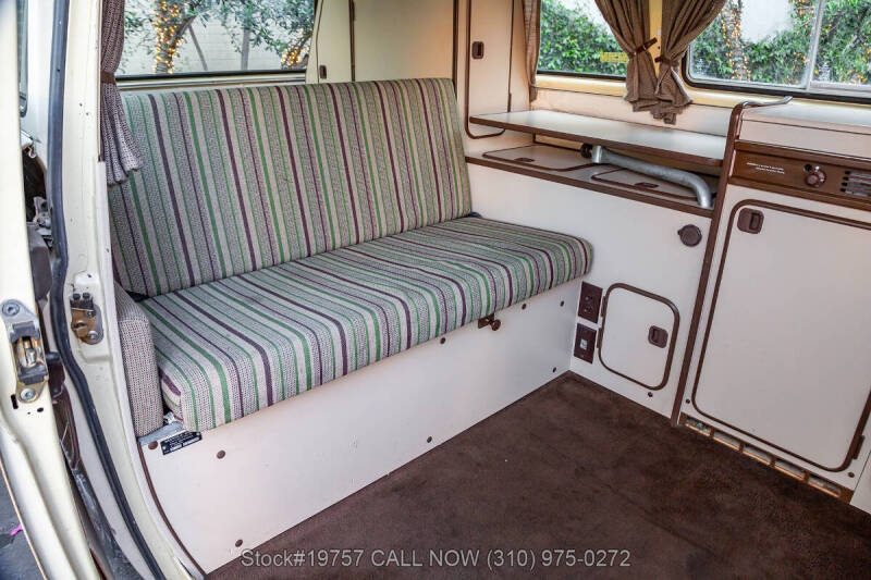 1982 Volkswagen Vanagon Camper
