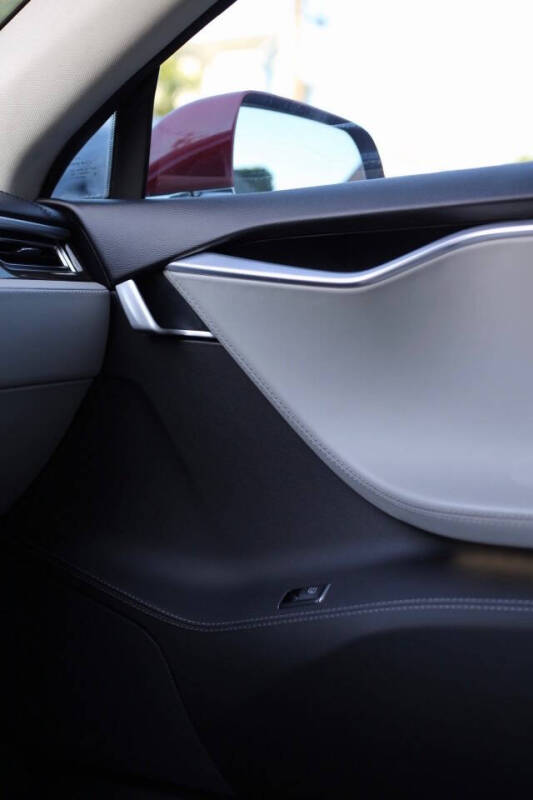 2014 Tesla Model S 85