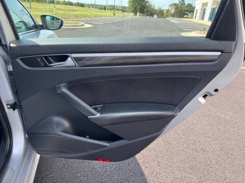 2017 Volkswagen Passat V6 SEL Premium