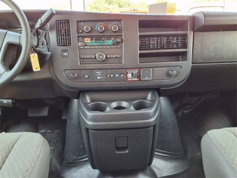 2025 Chevrolet Express 3500