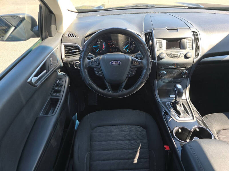 2017 Ford Edge SE