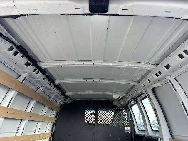 2023 GMC Savana 2500