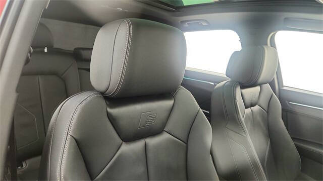 2023 Audi Q3 quattro S line Prem Plus 45 TFSI