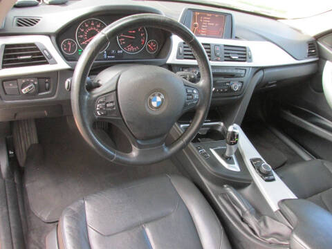 2013 BMW 3 Series 328i