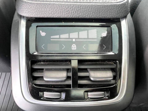 2019 Volvo XC90 T6 Momentum