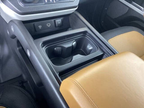 2023 Land Rover Defender 90 X-Dynamic SE