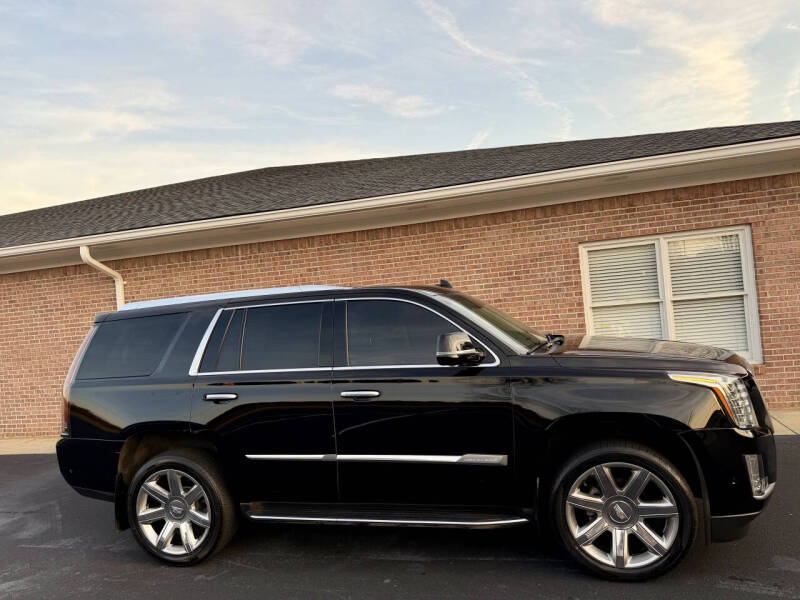 2017 Cadillac Escalade Luxury