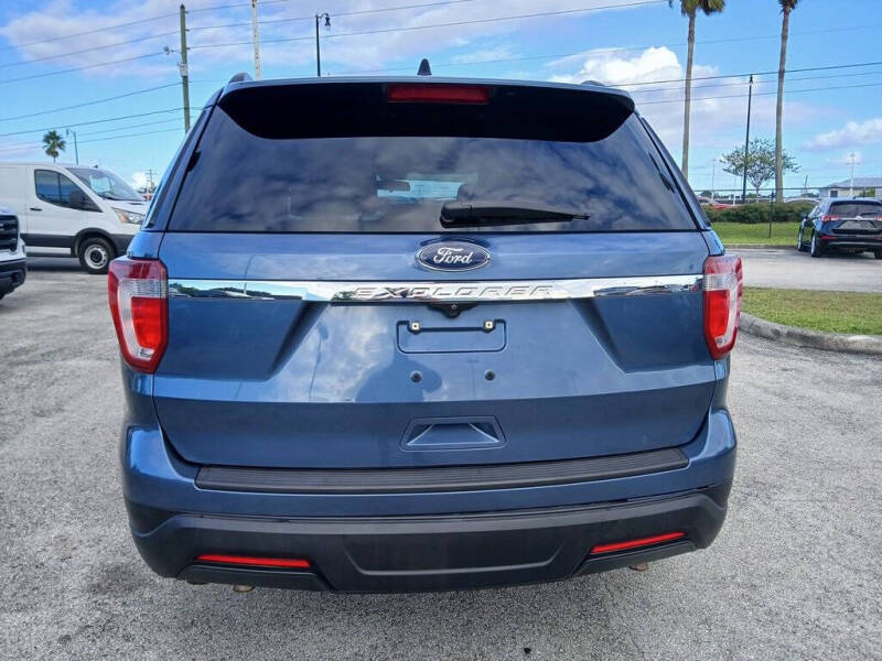 2018 Ford Explorer