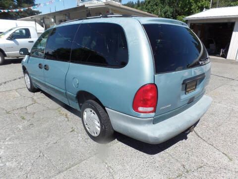 1996 Dodge Grand Caravan SE