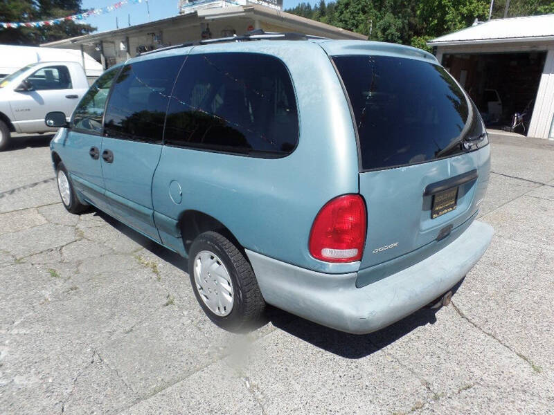 1996 Dodge Grand Caravan SE