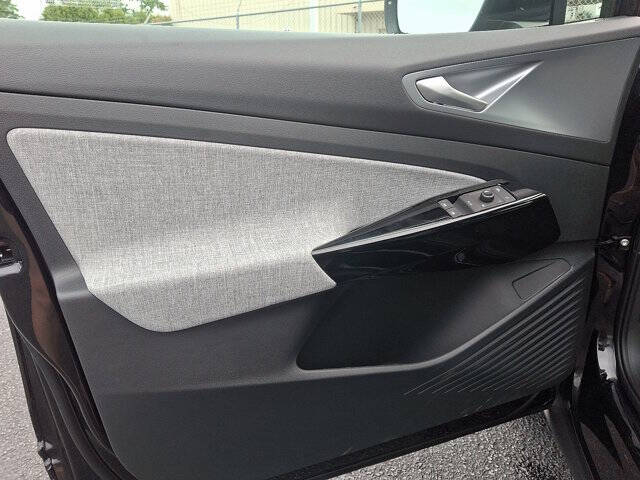 2025 Volkswagen ID.4 Pro