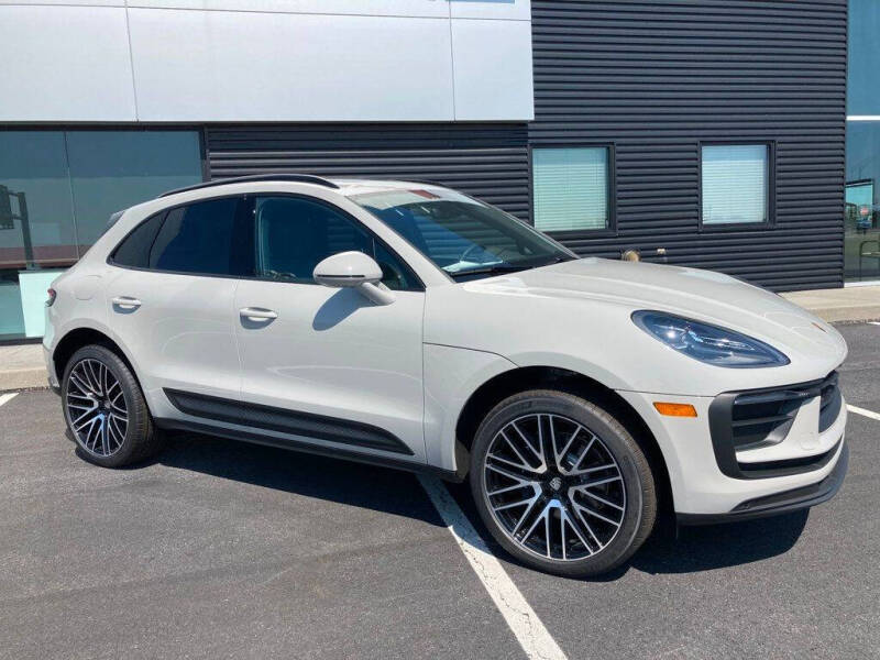 2025 Porsche Macan