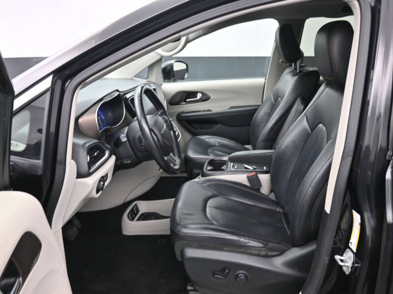 2018 Chrysler Pacifica Touring L Plus