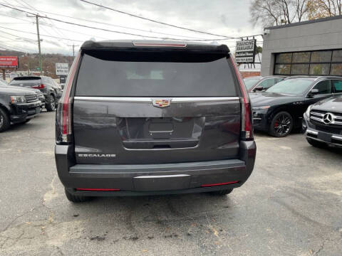 2016 Cadillac Escalade Platinum