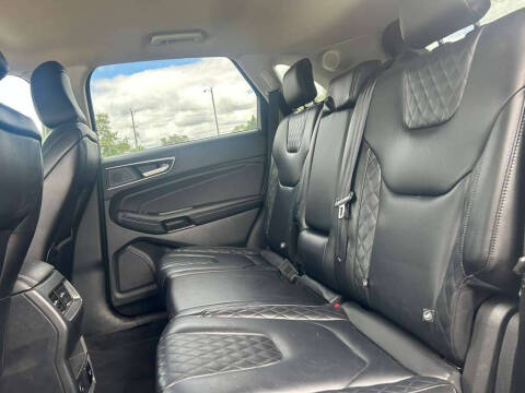 2023 Ford Edge Titanium