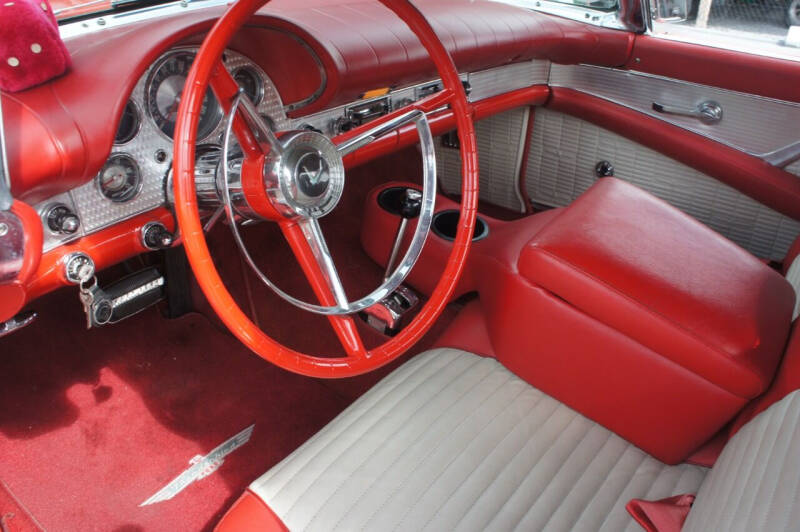 1957 Ford Thunderbird
