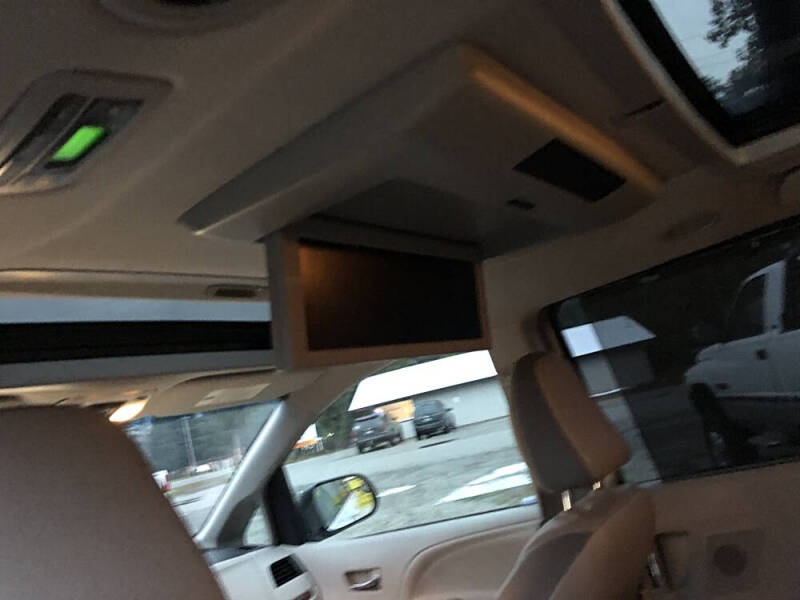 2014 Toyota Sienna Limited 7-Passenger