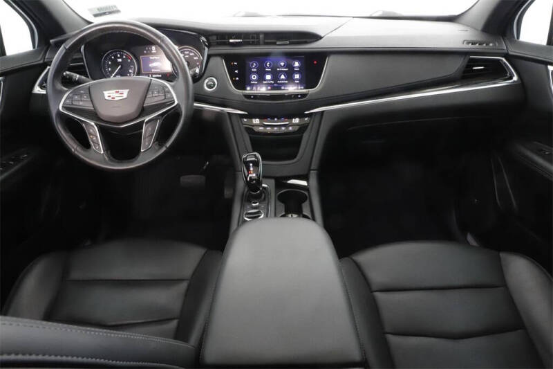 2022 Cadillac XT5 Premium Luxury