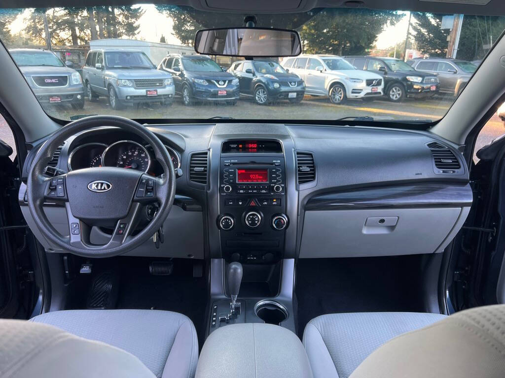 2013 Kia Sorento for sale at PLATINUM AUTO SALES INC in Lacey, WA