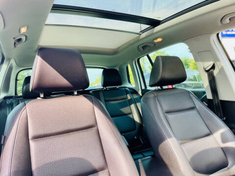 2017 Volkswagen Tiguan 2.0T Wolfsburg Edition 4Motion