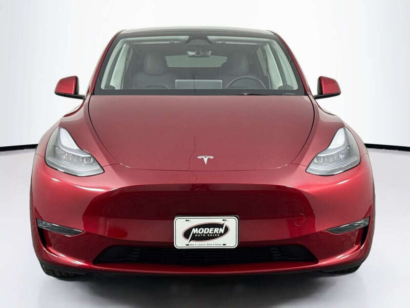 2025 Tesla Model Y Long Range